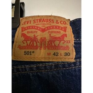 Levi's 501 Button Fly Jeans W42 L30 Dark Wash Denim Classic Straight Leg‎